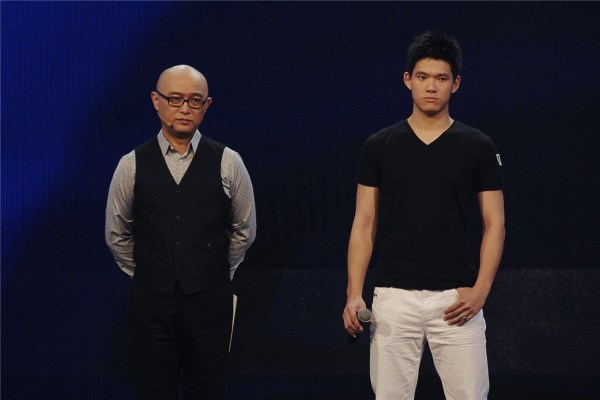 《非誠勿擾》"最美空姐"牽手 "小狼人"轉角遇到愛(組圖)