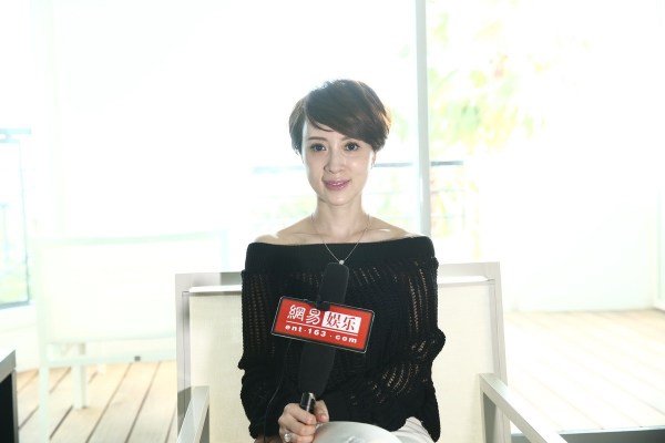 戛纳专访金巧巧：再老一点就去微整形
