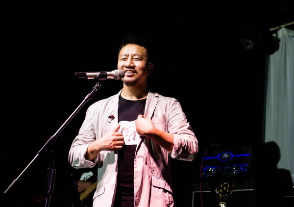 何琪毒也秉持诚恳音乐态度沉淀十年发行力作