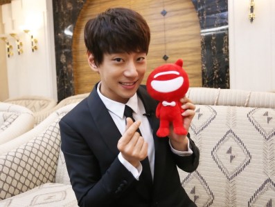 专访歌手黄致列