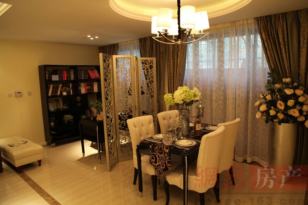 丽都华庭C1户型2房样板间