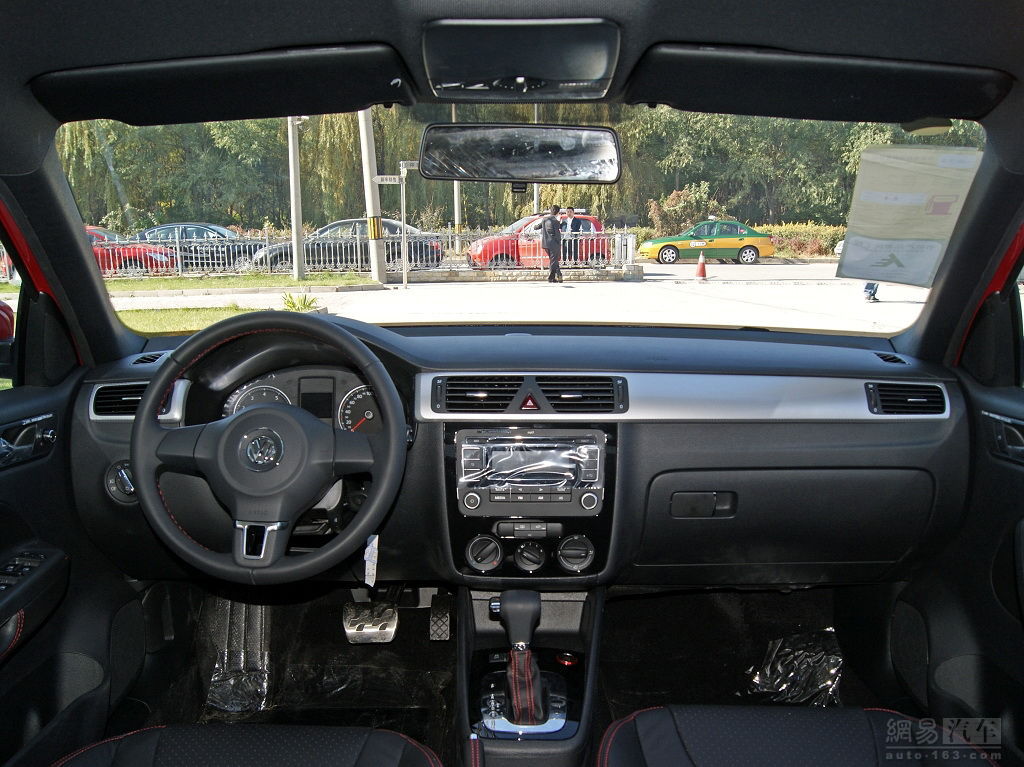 宝来 2011款 1.4T 自动Sportline 中控台全景
