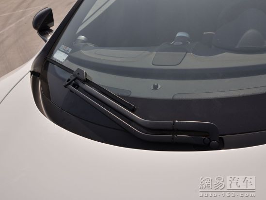 ������MP4-12C