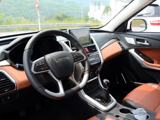 ����T3