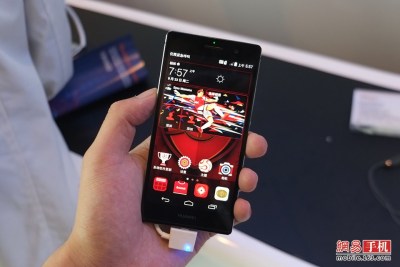 2014通信展览会-华为Ascend P7阿森纳版