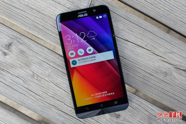 世界首款4GB RAM安卓机华硕ZenFone2图赏