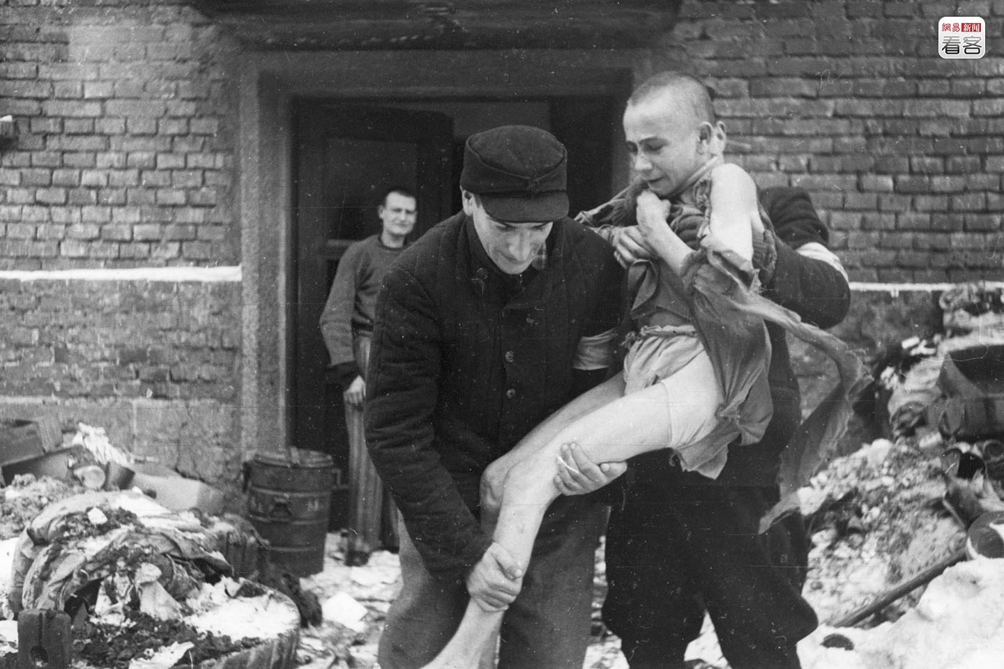 1945年1月27日,苏军开进到奥斯维辛集中营,纳粹德国的暴行才被揭露