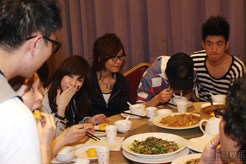 61CTFS1400AJ0003.JPG