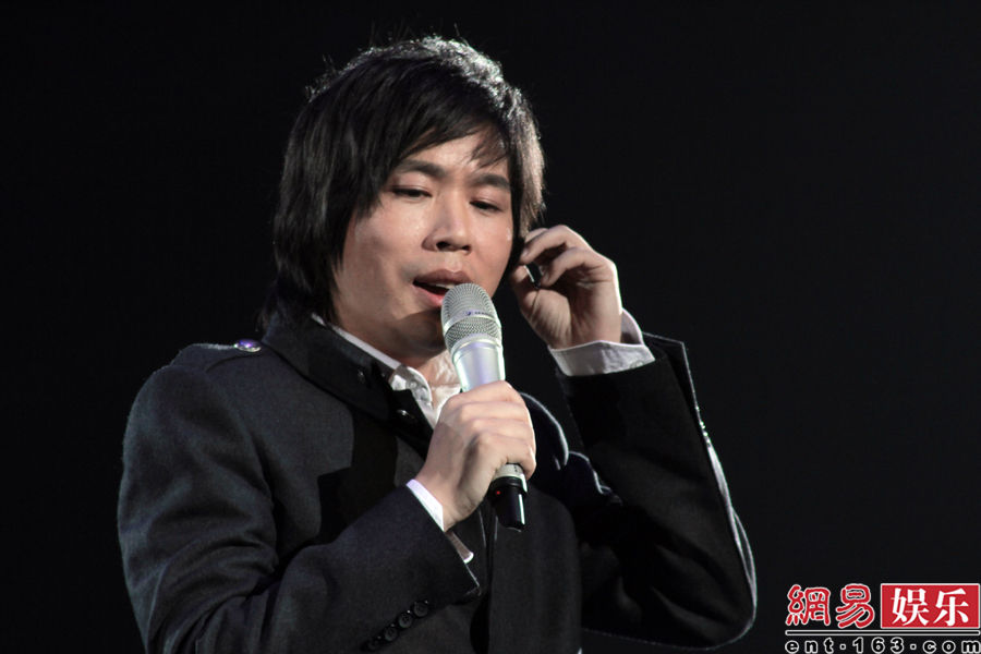 论坛首页 69 图片欣赏 69 明星写真 69 水木年华工体开唱郑钧