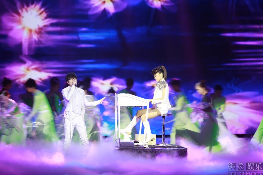 8LG4EG8200B60003.JPG