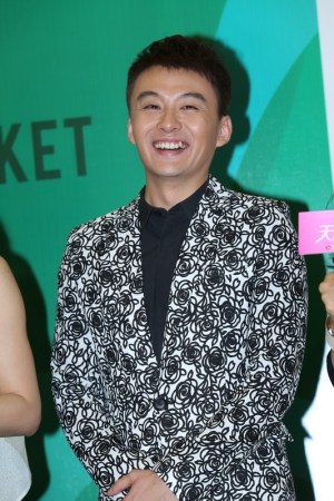 袁姗姗借戏回应滚出娱乐圈:没门 小样的