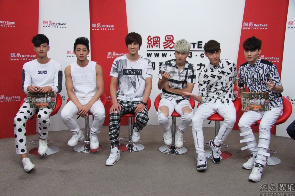 spexial男团做客聊新碟