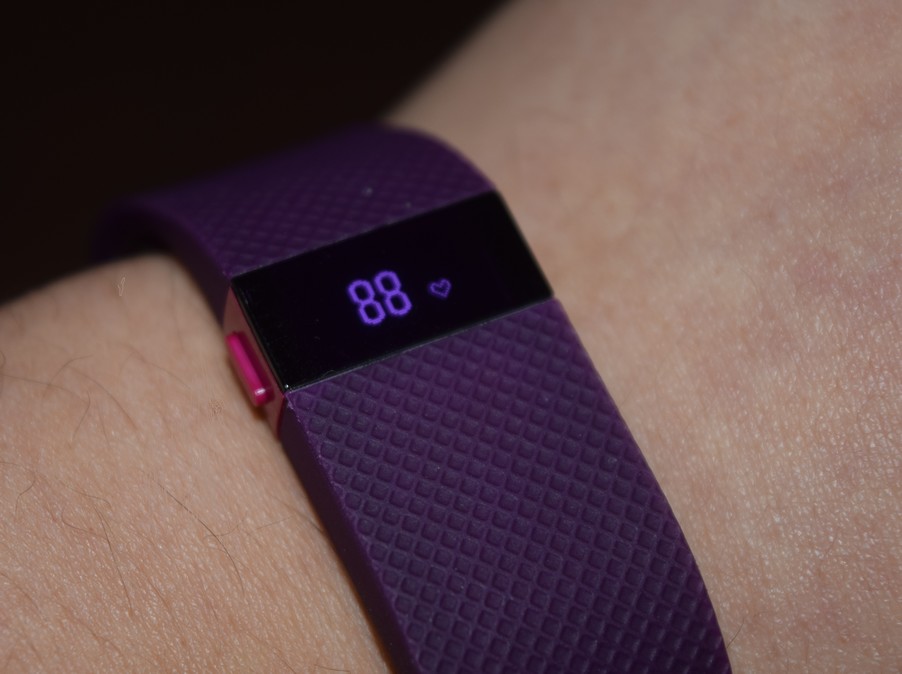 Fitbit Charge HR智能手环第4张