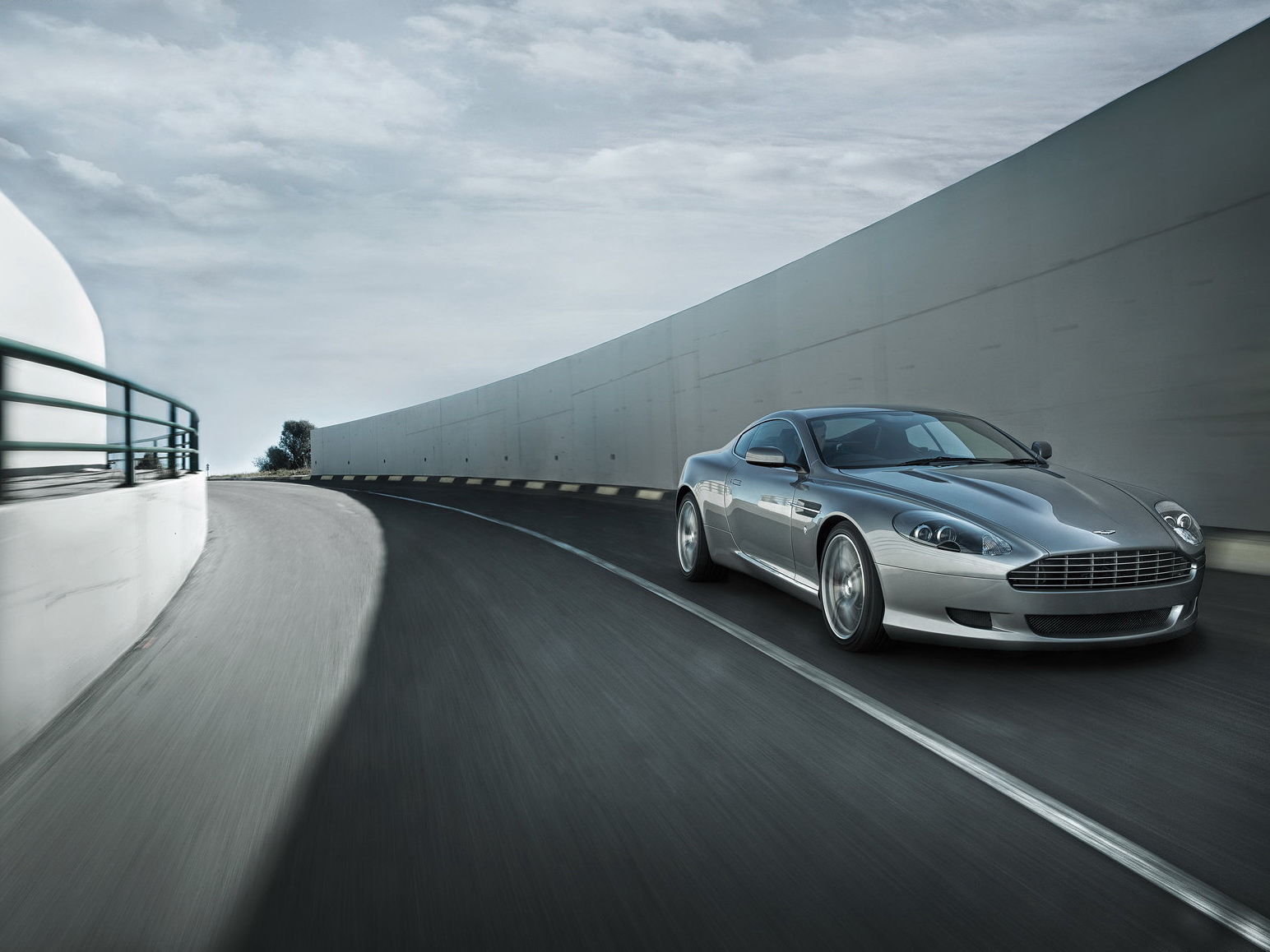 09款阿斯顿·马丁db9