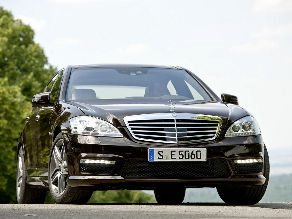 2010款奔驰s63 amg 
2011款奔驰s63 amg