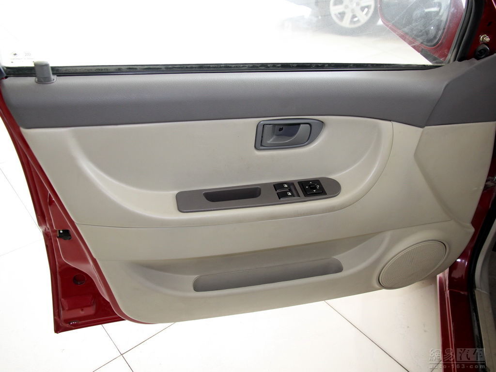 一汽夏利 08款 n3  1.0l 三厢助力