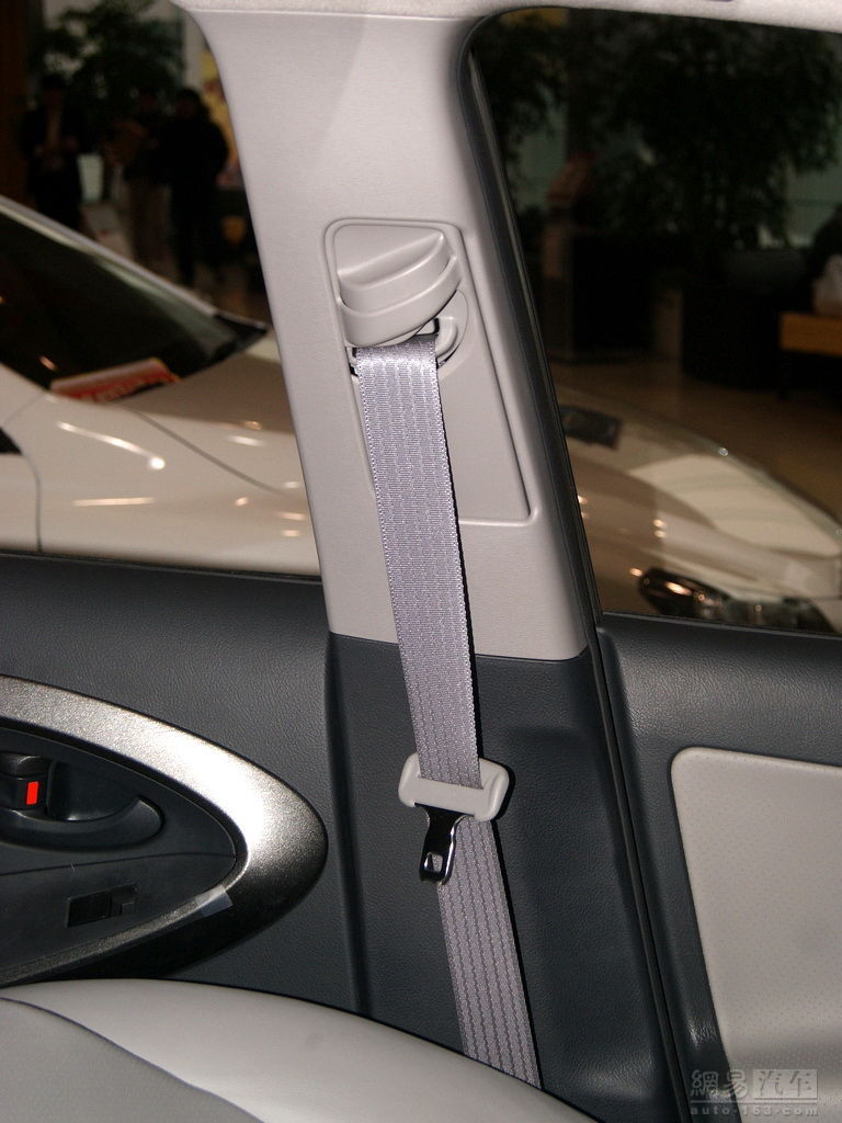 2010款丰田rav4 2.0at豪华升级版--驾驶位安全带 / 147