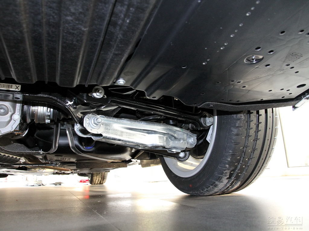 2011款宝马320i豪华型