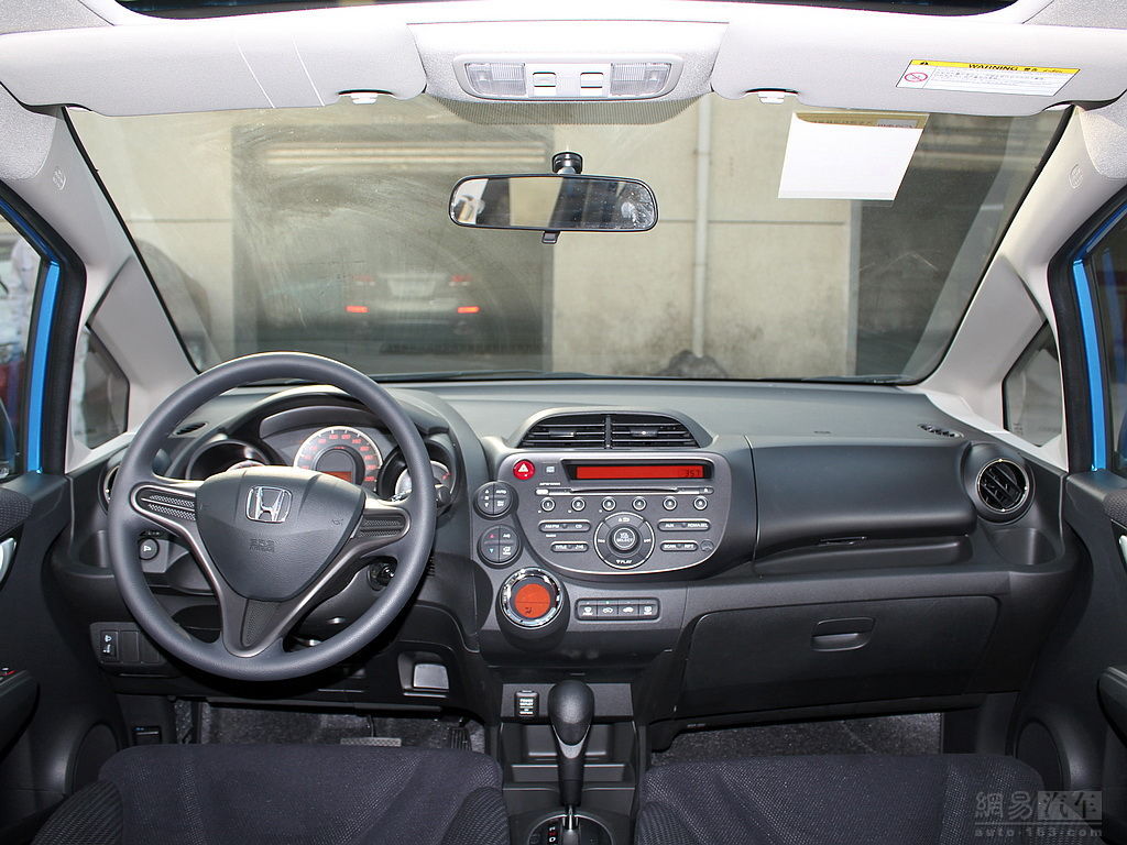 2011款本田飞度高配车型直降10000元 现车少