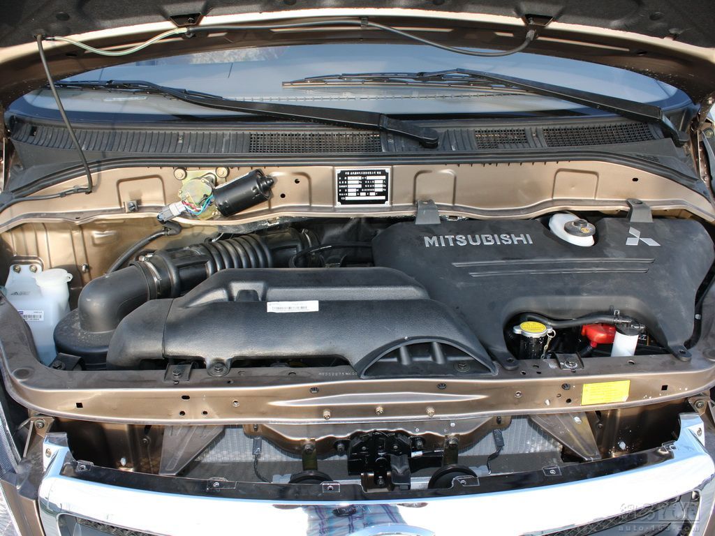 2011款福田蒙派克 财富快车2.4mt单天窗舒适版(9座 4g64)