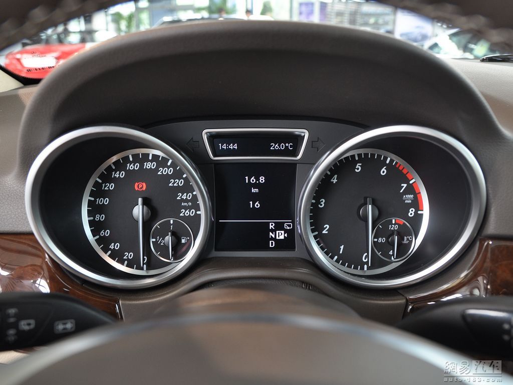 奔驰ml级 2012款 ml350 4matic动感型--仪表盘 / 178