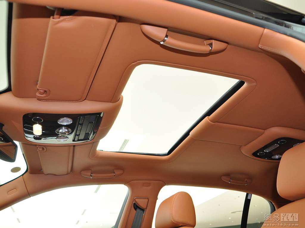 宾利欧陆 2010款 flying spur 6.0t at豪华版(4座)--天窗形式 / 202