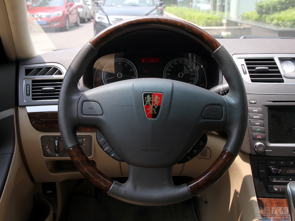 荣威750 2011款 1.8t at商雅版--方向盘 / 136