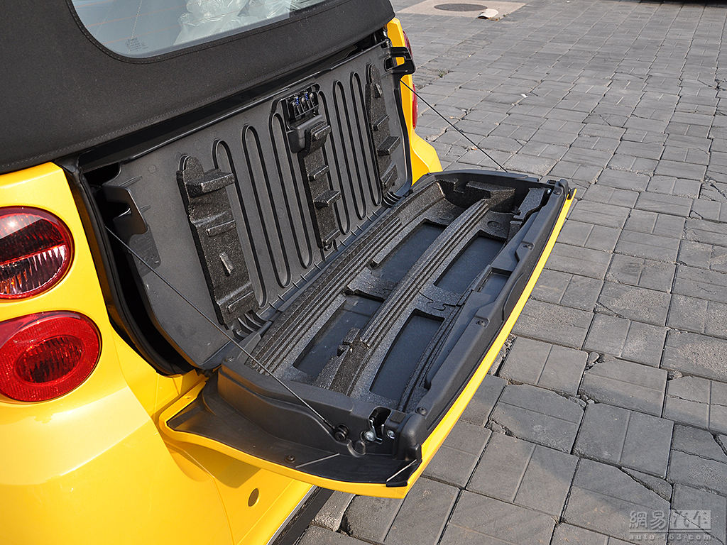 【图】smart for two 2013款 1.0T AT敞篷城市游侠特别版(62KW)_网易汽车