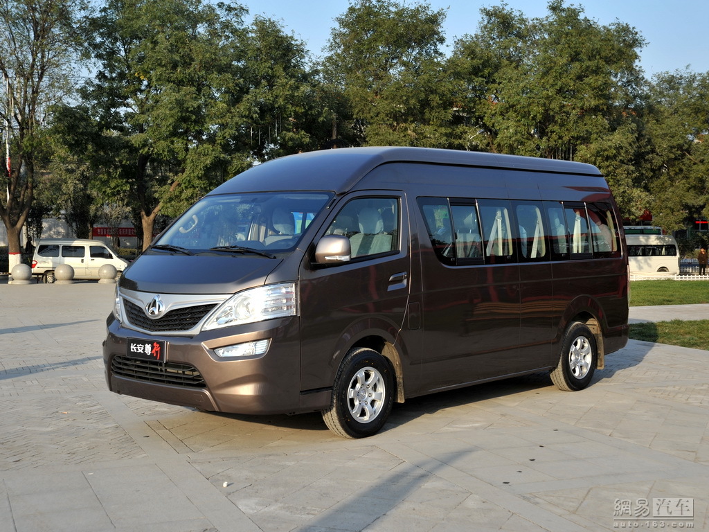 2013款长安轻型车尊行实拍图