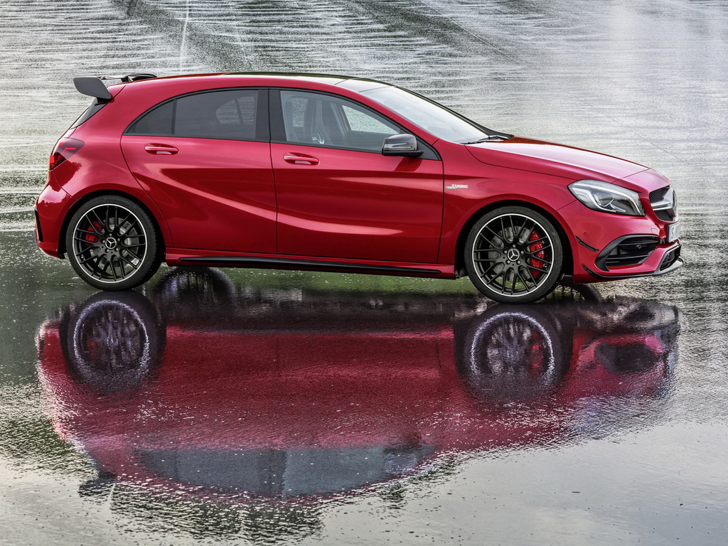 2016款奔驰amg a45官图