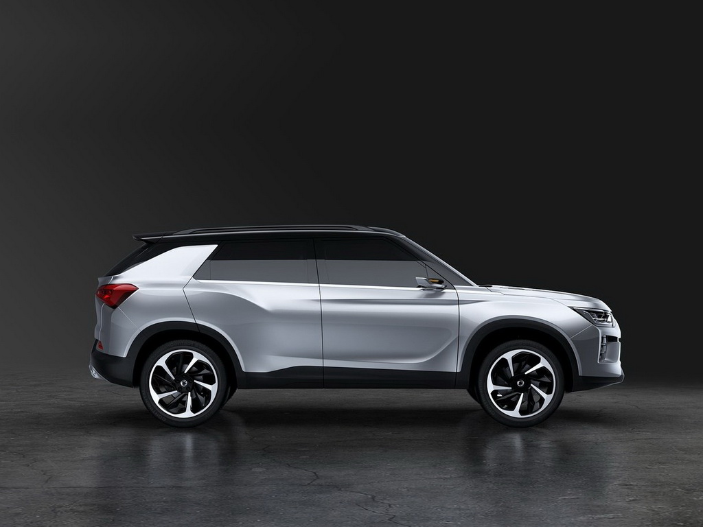 2016款双龙siv-2官方图