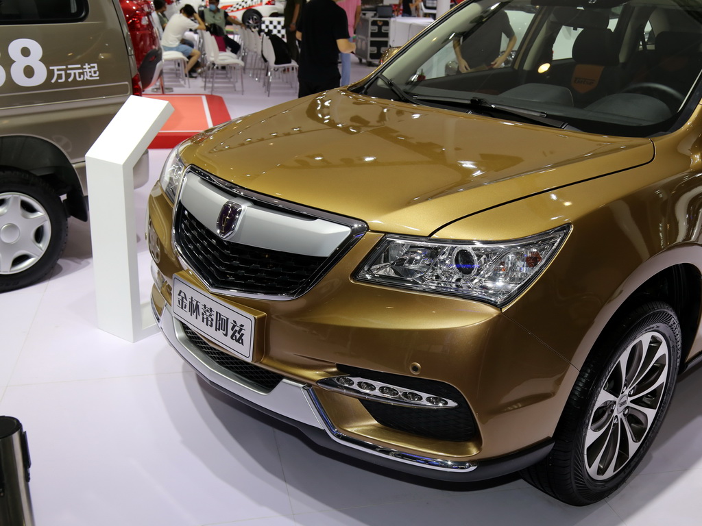 2016款绵阳金杯蒂阿兹车展实拍图